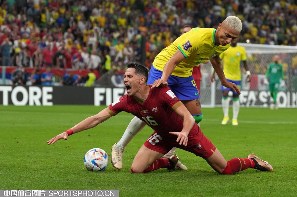 迪卡尼奥:埃因霍温本可以进尤文五六个,他们理应晋级下一轮.